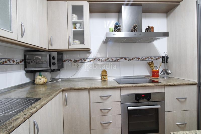 Foto e6880640-91ee-4d1b-b262-0d84bae067fa. Rent flat with parking in El Pinillo Torremolinos