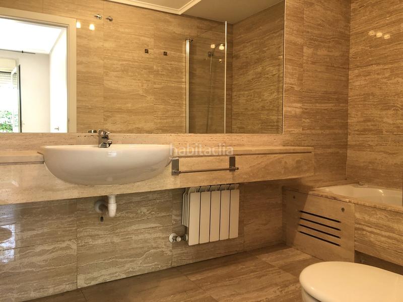 Foto 537948ce-7097-4d95-83dc-c87ee1a176fe. Location appartement avec chauffage parking dans Valdemarín Madrid