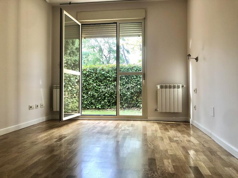 Foto a03bb9da-503e-4293-841f-56f2c21075ef. Location appartement avec chauffage parking dans Valdemarín Madrid