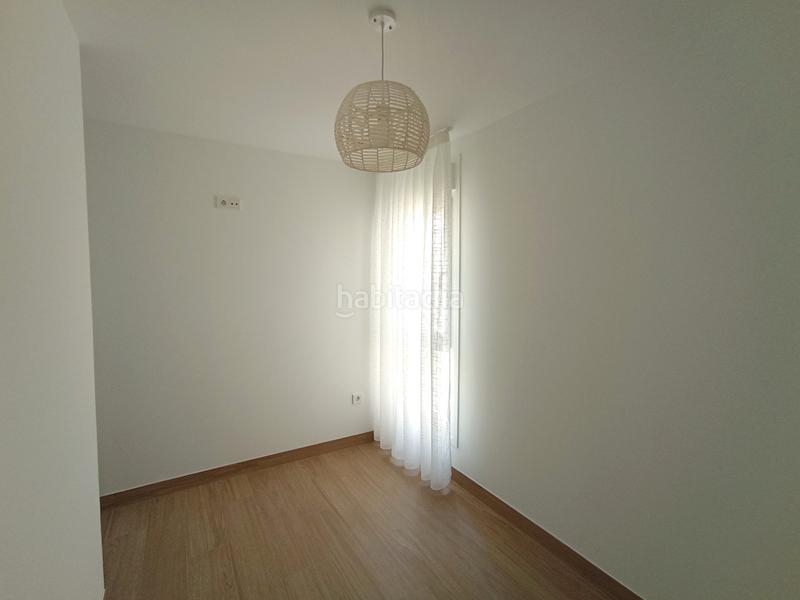 Foto ddcf3e3c-cfd4-4344-8fbc-aeb4bbf7f0ad. Alquiler piso en Los Almendros - El Limonero - El Tomillar Málaga