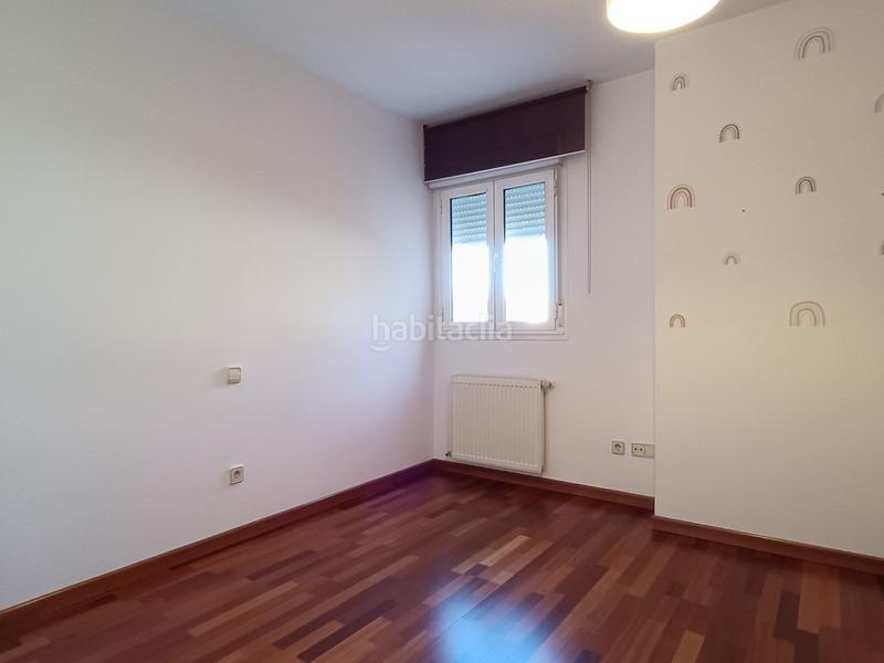 Foto d6d4a7f6-d69c-4a55-b1b5-997134bc10dd. Alquiler ático en Sanchinarro Madrid