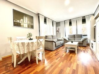 Miete Etagenwohnung  Del mediterraneo