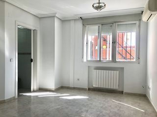 Miete Etagenwohnung  Los rosales
