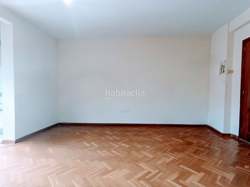 Foto 6ad47489-8d2a-4a52-9298-e6825655d179. Piso en Los Cármenes Madrid