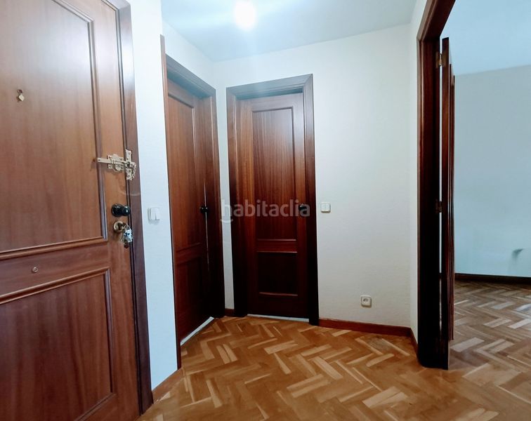 Foto a49d8220-9e33-4bf3-86f2-483b05de8066. Piso en Los Cármenes Madrid