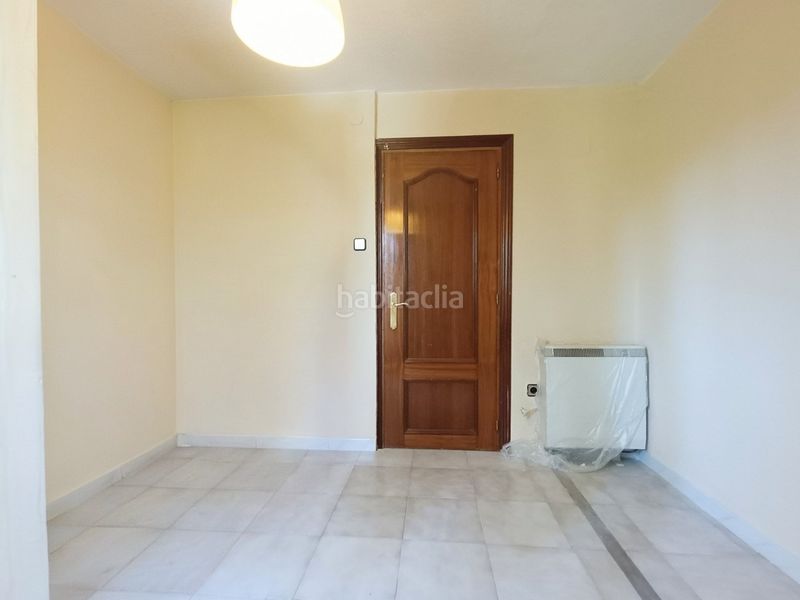 Foto 70ab76a8-b179-4cc2-b0cc-00cfe5a031f9. Pis a Amposta Madrid