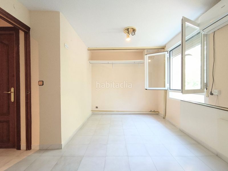 Foto be5e14ae-3885-47bf-8d56-bdbbfbda4770. Pis a Amposta Madrid