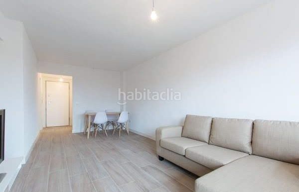 Foto b9c0a5a7-7734-4f10-aba4-e16d4eeb502c. Alquiler piso en Centro Móstoles