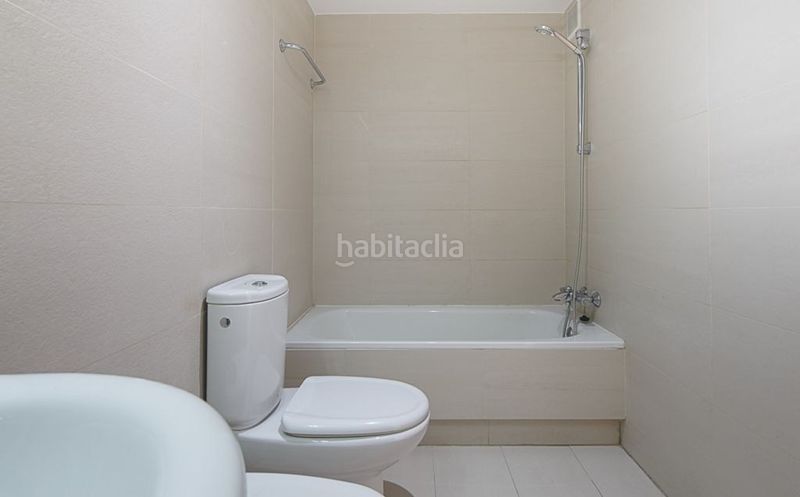 Foto 59203bc9-3736-4946-b7d0-a99f78bc7dc2. Pis amb aparcament a Centro Valdemoro