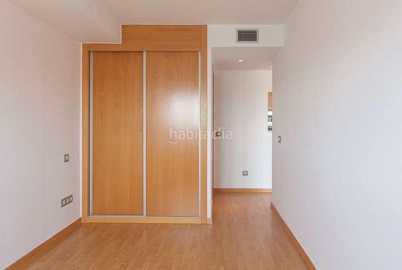 Foto a879c446-222b-4e9d-9da8-7b3395447cd8. Pis amb aparcament a Centro Valdemoro