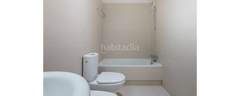 Foto ca71ae98-a2d9-417a-ab42-dafd057a8fb3. Lloguer pis amb aparcament a Centro Valdemoro
