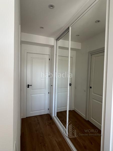 Foto 073a7b41-e47d-42d8-baaa-17478d7686e6. Alquiler piso  exterior con amplia terraza situado en una sexta planta en Madrid