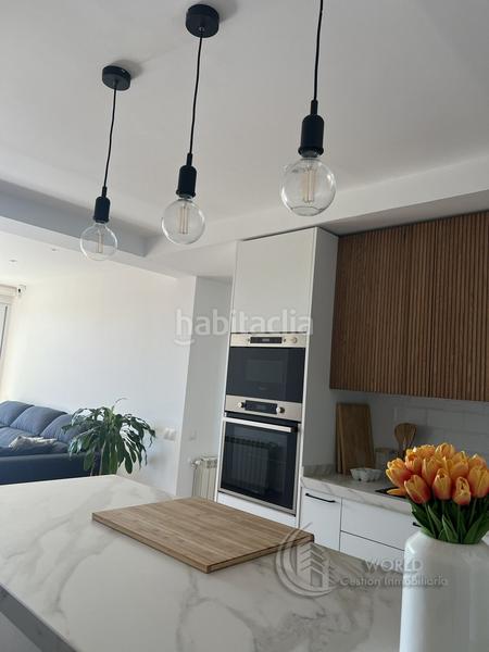 Foto 57274582-d493-4856-b69f-88de43fef4c3. Alquiler piso  exterior con amplia terraza situado en una sexta planta en Madrid