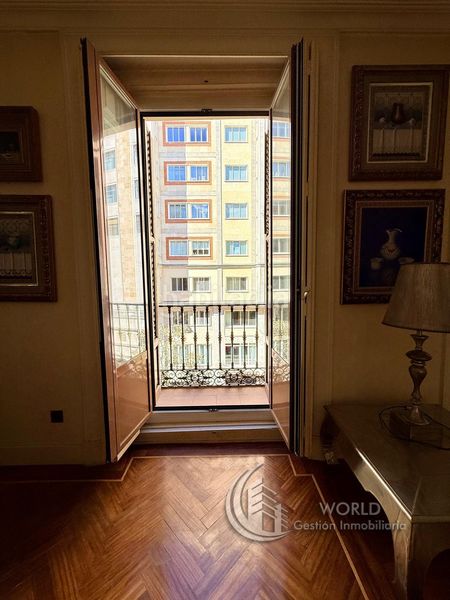 Foto 5269b9ba-de0e-4b19-9bfb-011f80d04f09. Piso en calle de jacometrezo 7 en Palacio Madrid