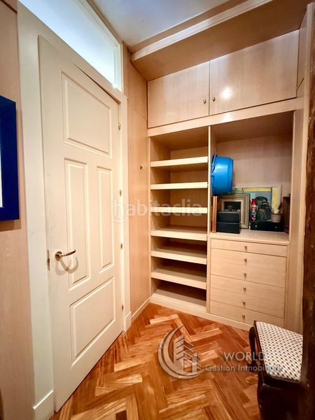 Foto 5c8ea50a-2f2f-4f92-9773-7e6765bf6700. Piso en calle de jacometrezo 7 en Palacio Madrid