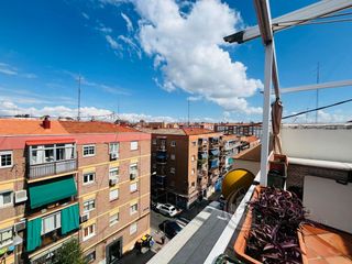 Location Attique  Calle de josé maría de pereda. Estupendo piso tipo ático dúplex exterior en un tercera planta e