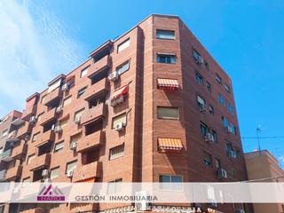 Parking coche en Calle de dulcinea 65