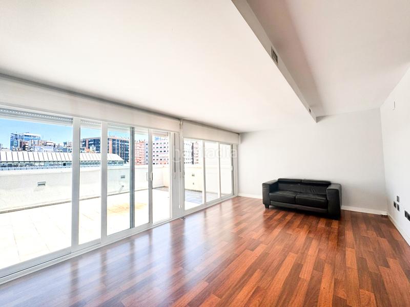 Foto 38c12cb2-a760-433d-adf9-326cd2a0f22e. Attique dans calle del pensamiento 27 dans Castillejos-Cuzco Madrid