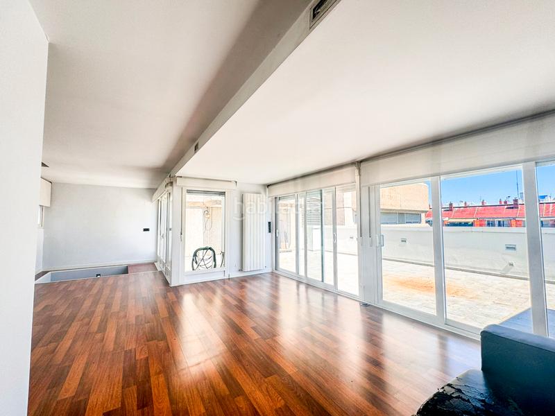 Foto 4ed67cc8-fd23-489c-a27a-7e3e2ef89190. Attique dans calle del pensamiento 27 dans Castillejos-Cuzco Madrid