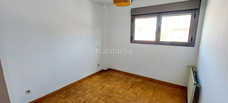 Foto 5e65bca2-831c-4075-813f-84c01e9c0667. Duplex avec chauffage parking piscine dans Perales del Río Getafe