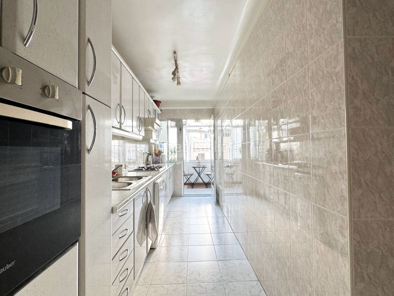 Foto cb50a6d7-1a3b-46b2-864a-4c5fedd57e5c. Pis a calle de olite 7 a Bellas Vistas Madrid