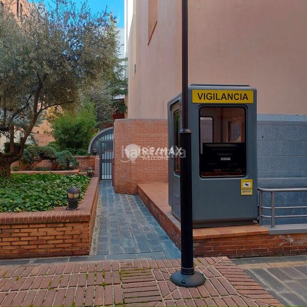 Foto 5661eda7-5042-46eb-b041-dead7e639910. Rent car parking in Castillejos-Cuzco Madrid