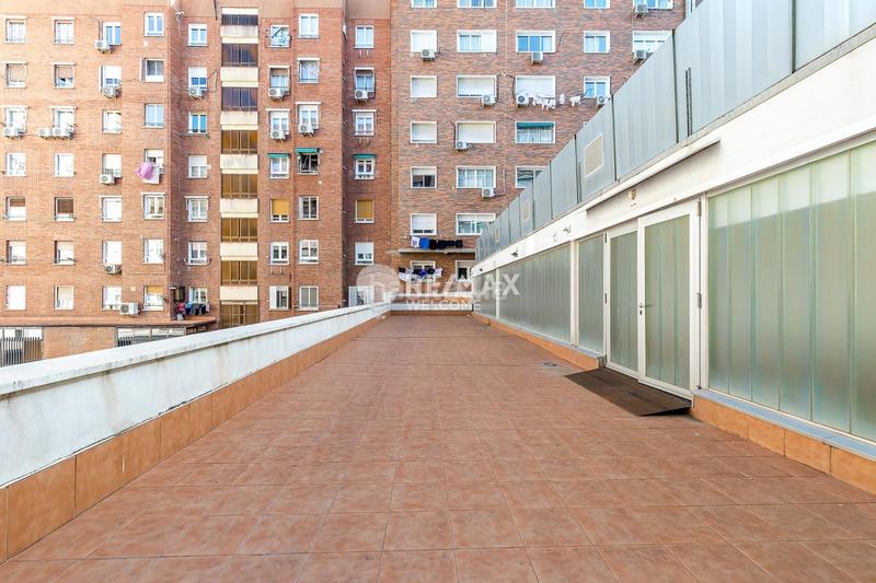 Foto fa738697-a12c-431d-a7fc-09103ef4aa31. Rent office space in Castilla Madrid