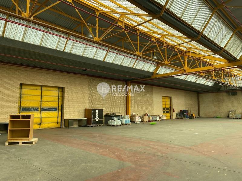 Foto 14f9bb62-5b3e-4d4c-aff2-de463d09f774. Affitto capannone industriale in Oteruelo León