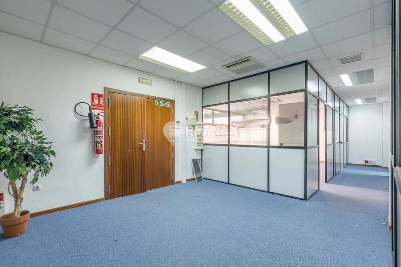 Foto 57defa31-91e8-4bc0-a621-c8af568049c9. Rent office space with heating in Tres Olivos-Valverde Madrid