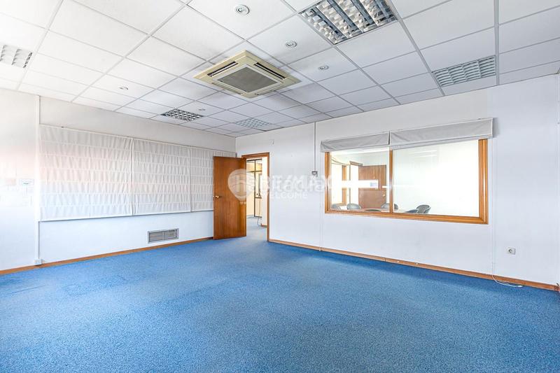 Foto 67ffc350-3e97-4c3c-ada5-74b400ce84b6. Rent office space with heating in Tres Olivos-Valverde Madrid