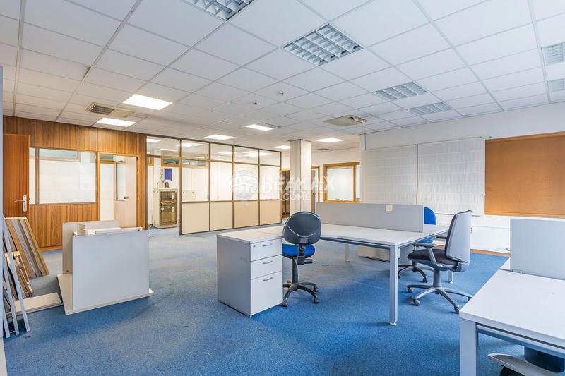 Foto b5999098-1d86-4d56-926b-f4f47a9464c0. Rent office space with heating in Tres Olivos-Valverde Madrid