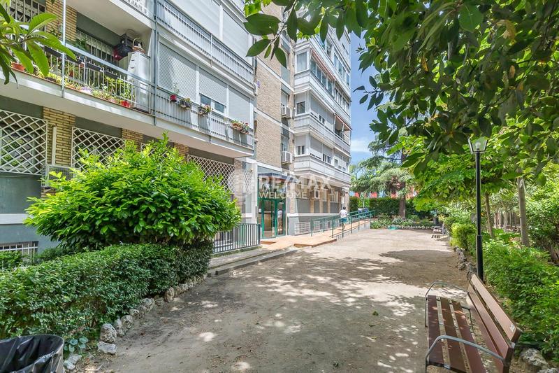 Foto 2d6560bc-a631-4e99-add4-c07770ee0035. Appartamento con riscaldamento parcheggio in Hispanoamérica-Bernabéu Madrid