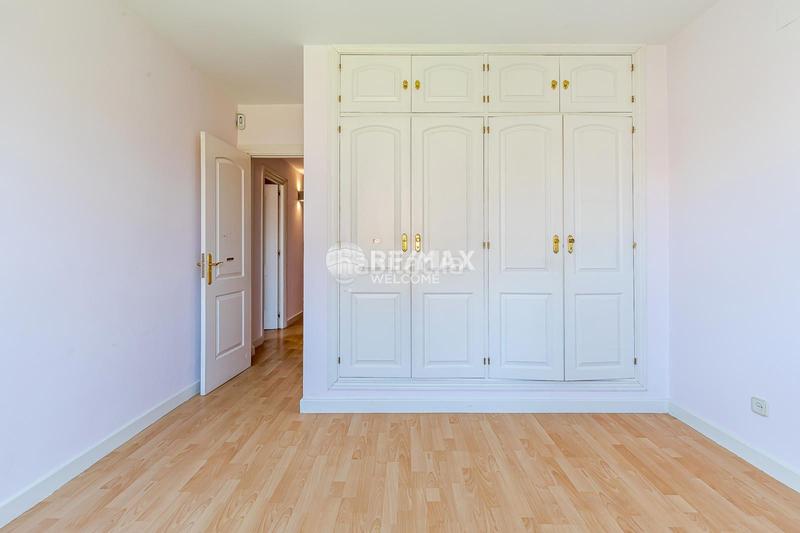 Foto 2d1384eb-065c-4bdf-b387-de508d09fca7. Casa pareada chalet exclusivo con jardín, piscina y ascensor privado en arturo soria en Madrid