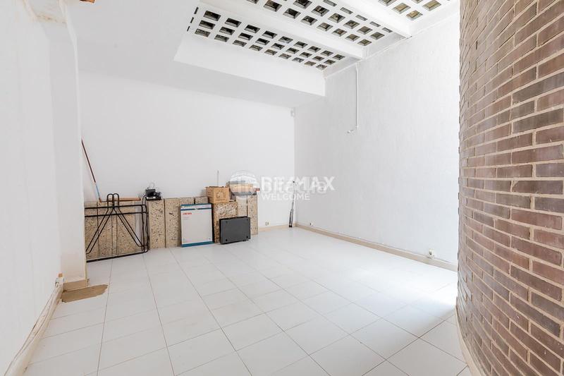 Foto 6392fec2-e4f7-42a1-b3d2-1cf8616a507e. Casa pareada chalet exclusivo con jardín, piscina y ascensor privado en arturo soria en Madrid
