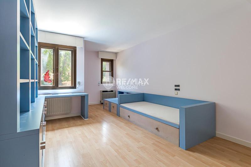 Foto 7bb42359-1fad-4e7d-9039-6916dad62cce. Casa pareada chalet exclusivo con jardín, piscina y ascensor privado en arturo soria en Madrid