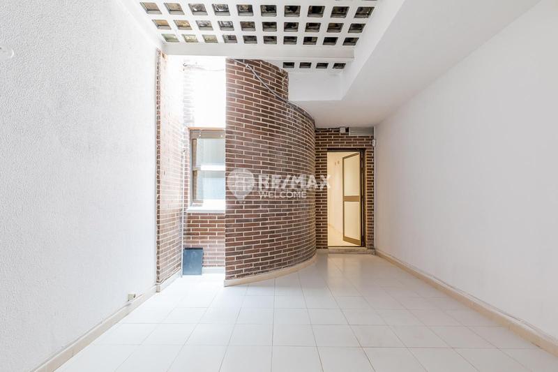 Foto 9619b799-f9b6-443f-83f1-5968f1dbcb5b. Casa pareada chalet exclusivo con jardín, piscina y ascensor privado en arturo soria en Madrid