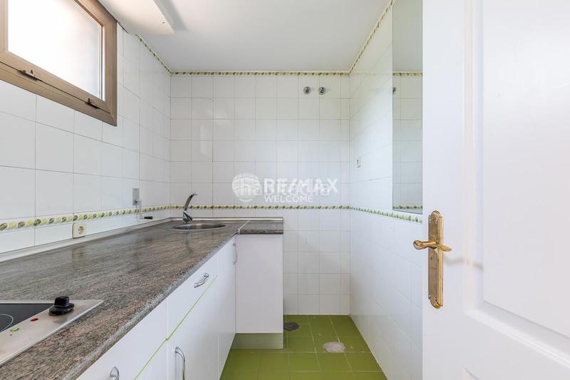 Foto dc5f0d19-7766-4e99-9335-060a7508c23d. Casa pareada chalet exclusivo con jardín, piscina y ascensor privado en arturo soria en Madrid