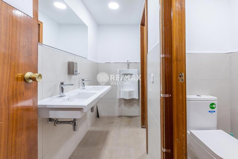 Foto e838721e-625b-4bf0-ab25-94601423117d. Miete büro mit heizung in Tres Olivos-Valverde Madrid