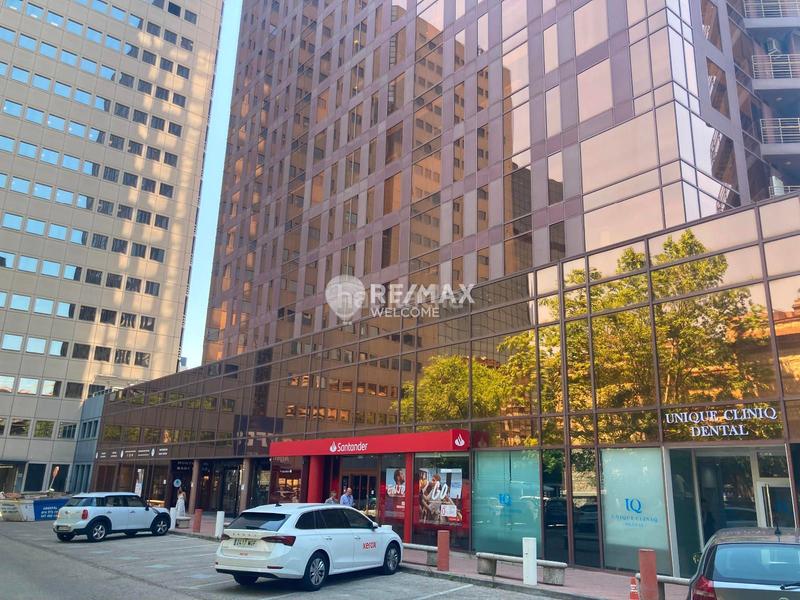 Foto 1727ac2a-5863-43ae-ab11-33843f7b1429. Location bureau dans Castilla Madrid