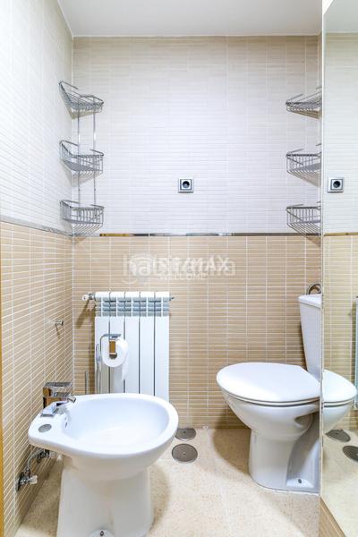 Foto 1d81f089-9ac0-4ca1-ae3c-0f24030a3968. Piso en Valdeacederas Madrid