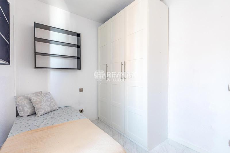 Foto 2b91df0f-3261-46bd-8d73-2119314b0310. Piso en Valdeacederas Madrid