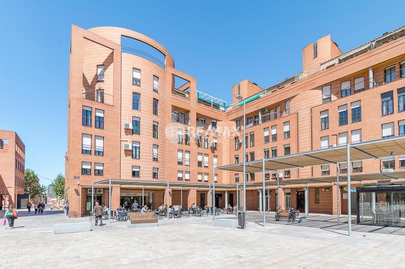 Foto cc0df6f9-b708-4b56-bc49-101407fb976d. Piso en Valdeacederas Madrid