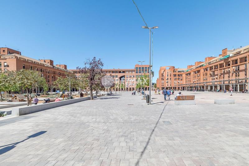 Foto d58c7b5f-3c35-4b6b-a21e-1e094c8a32c1. Piso en Valdeacederas Madrid