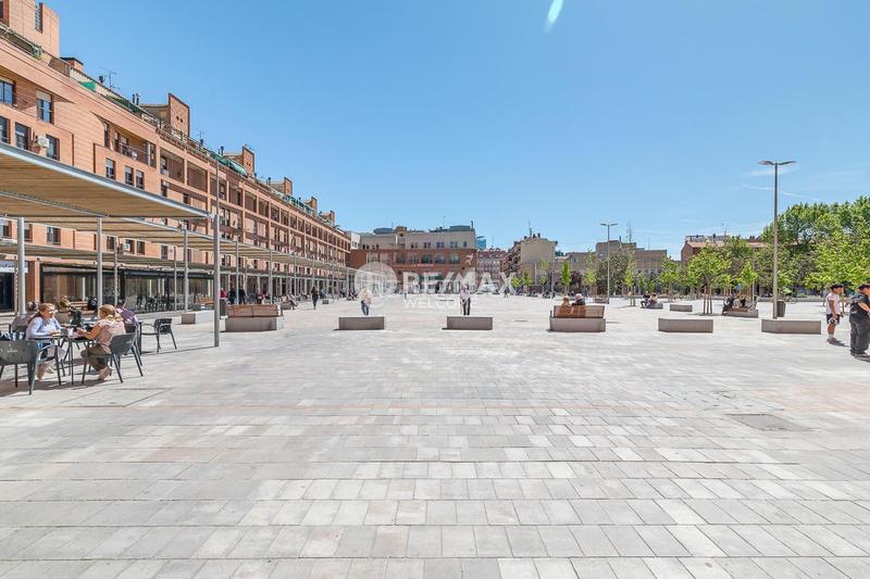 Foto f8aed99d-2cc0-42c0-b3f6-42eb8f125ab5. Piso en Valdeacederas Madrid