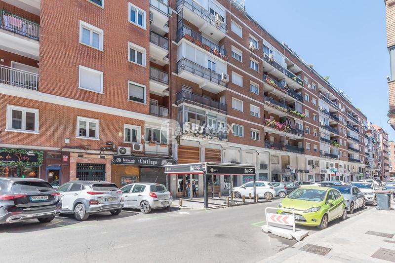 Foto 505f7ffb-c90e-495c-9707-edf4409c033f. Local comercial en Castillejos-Cuzco Madrid