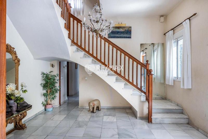 Foto 158bbc8a-a230-4934-81e4-d40df5a03012. Chalet con riscaldamento parcheggio in Heliópolis Sevilla