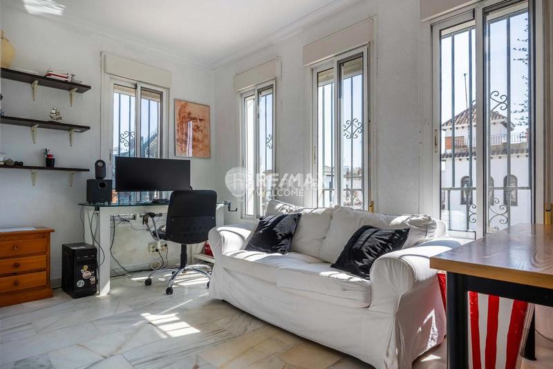 Foto 3994ee27-af96-4d20-ace2-fe455eae2d6d. Chalet con riscaldamento parcheggio in Heliópolis Sevilla