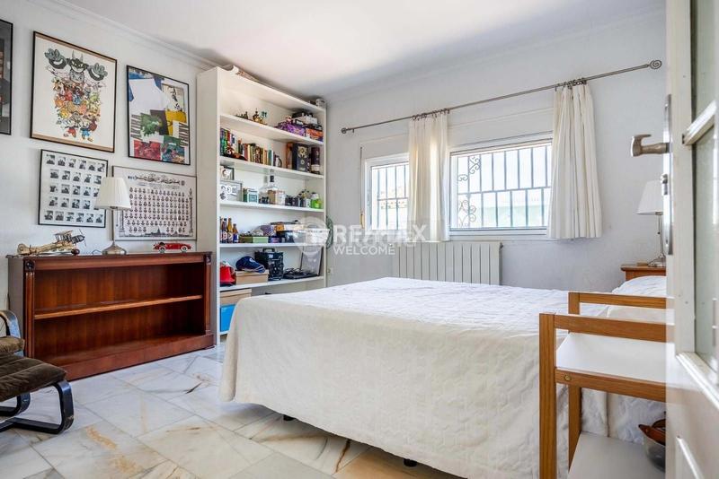 Foto 504534a2-7c9c-41d7-bb99-04dcf979dd76. Chalet con riscaldamento parcheggio in Heliópolis Sevilla