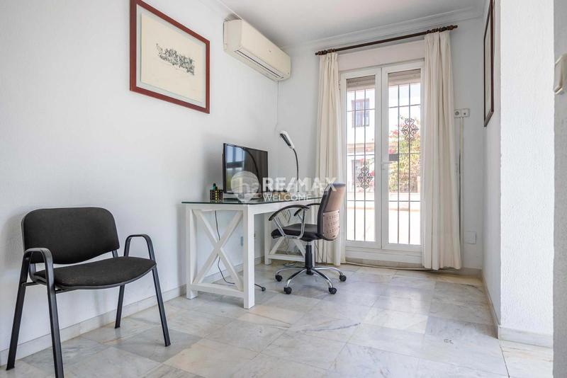 Foto 574ad4e2-c998-4009-a2f6-e15e5111c1a3. Chalet con riscaldamento parcheggio in Heliópolis Sevilla