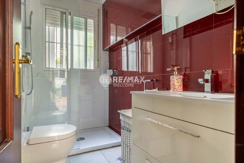 Foto 92e176bd-4408-46f5-a037-db67a3fef6e4. Chalet con riscaldamento parcheggio in Heliópolis Sevilla